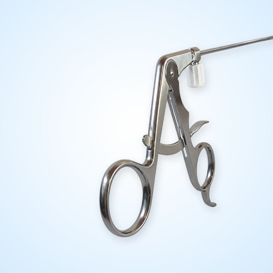Rohrschaftinstrument von Dausch für die Neurochirurgie: Ringgriff mit Rastermechanik und Spülanschluss
